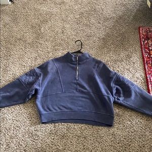 Navy blue slightly cropped pullover